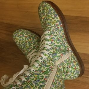 Dr Martens Green flower canvas boot